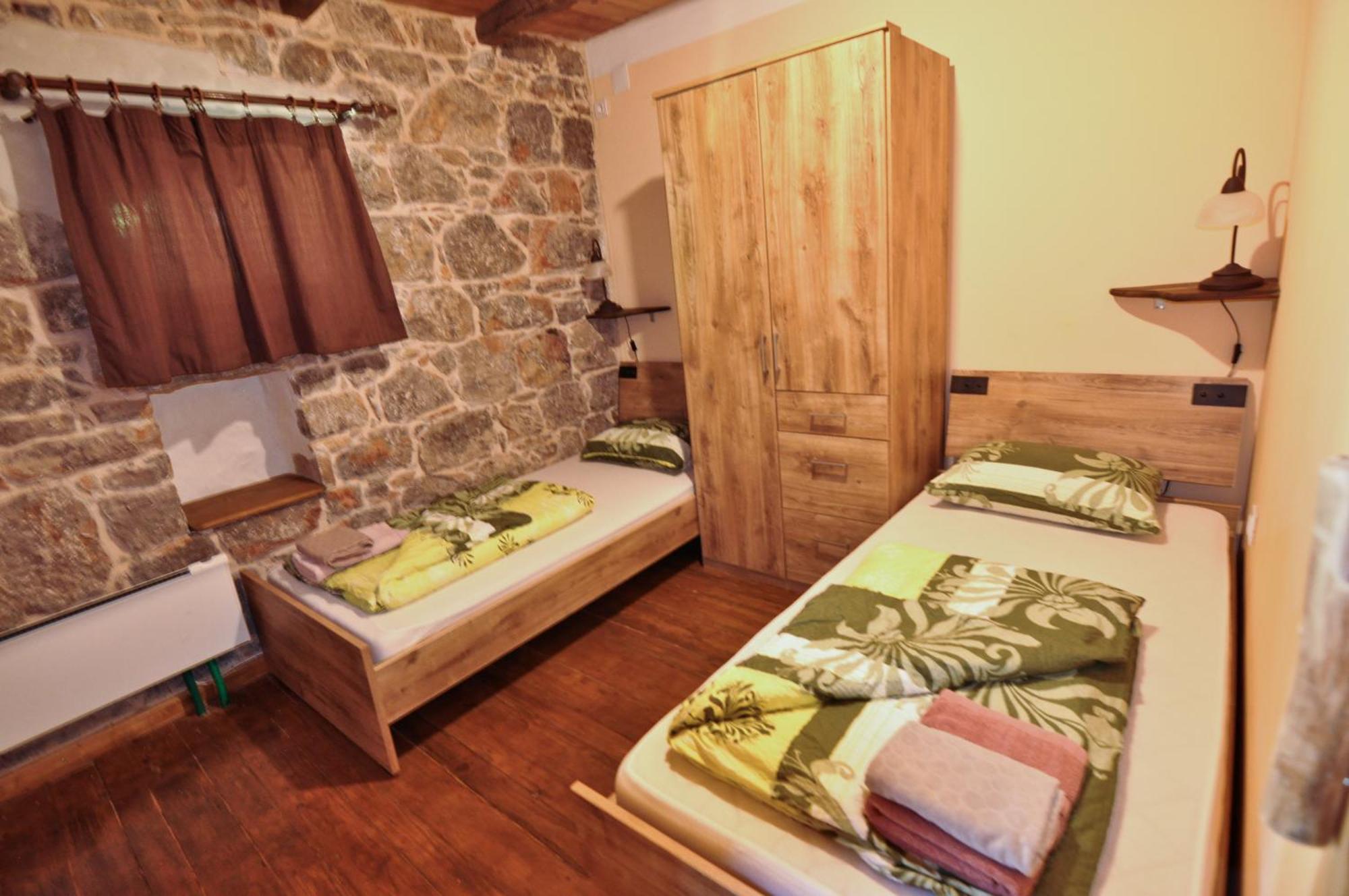 Appartement Casa Storia & Casa Antica à Veprinac Extérieur photo